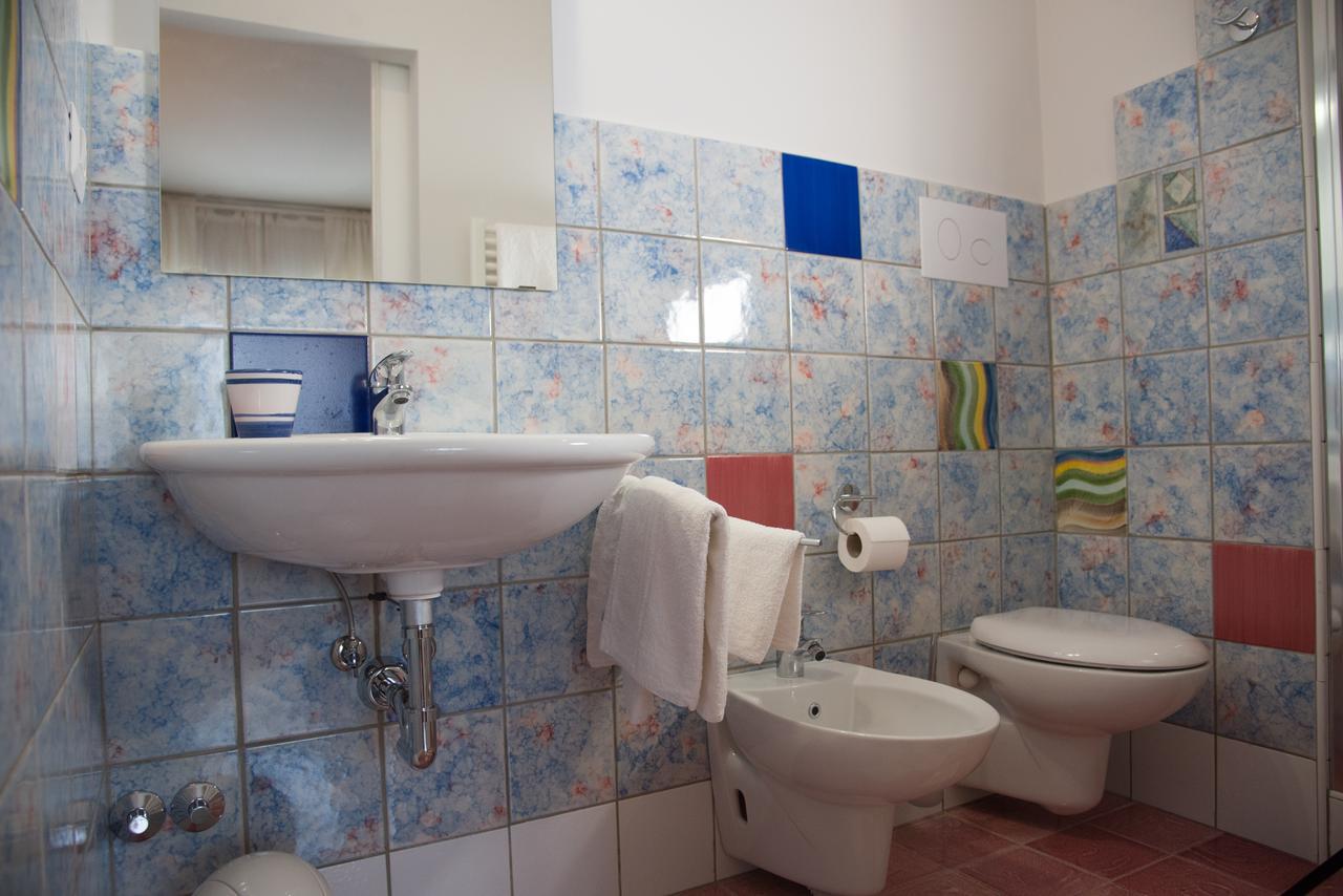 Via Roma 205 Bed & Breakfast ริโอเนโร อิน วุลตูเร ภายนอก รูปภาพ